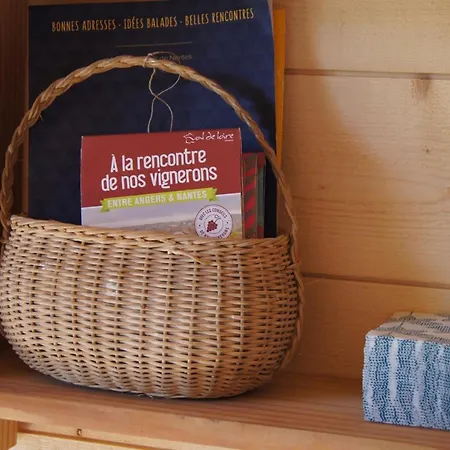 Une Roulotte Cosy Entre Vigne Et Foret * Vallons-de-l'Erdre